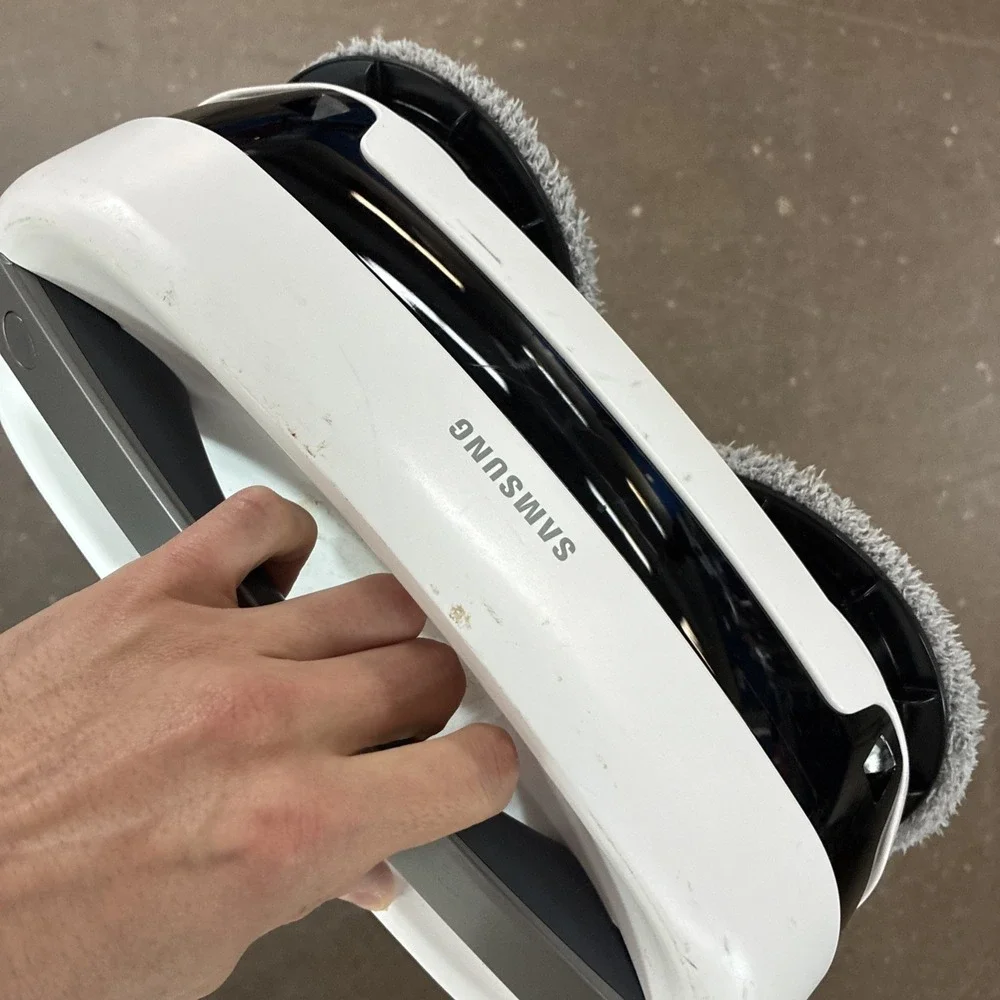 Samsung Jetbot Mop VR20T6001MW iRobot Vacuum / No Remote Or Charger - Untested!